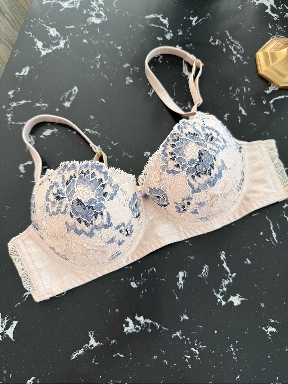 Intimissimi 34B lace bra